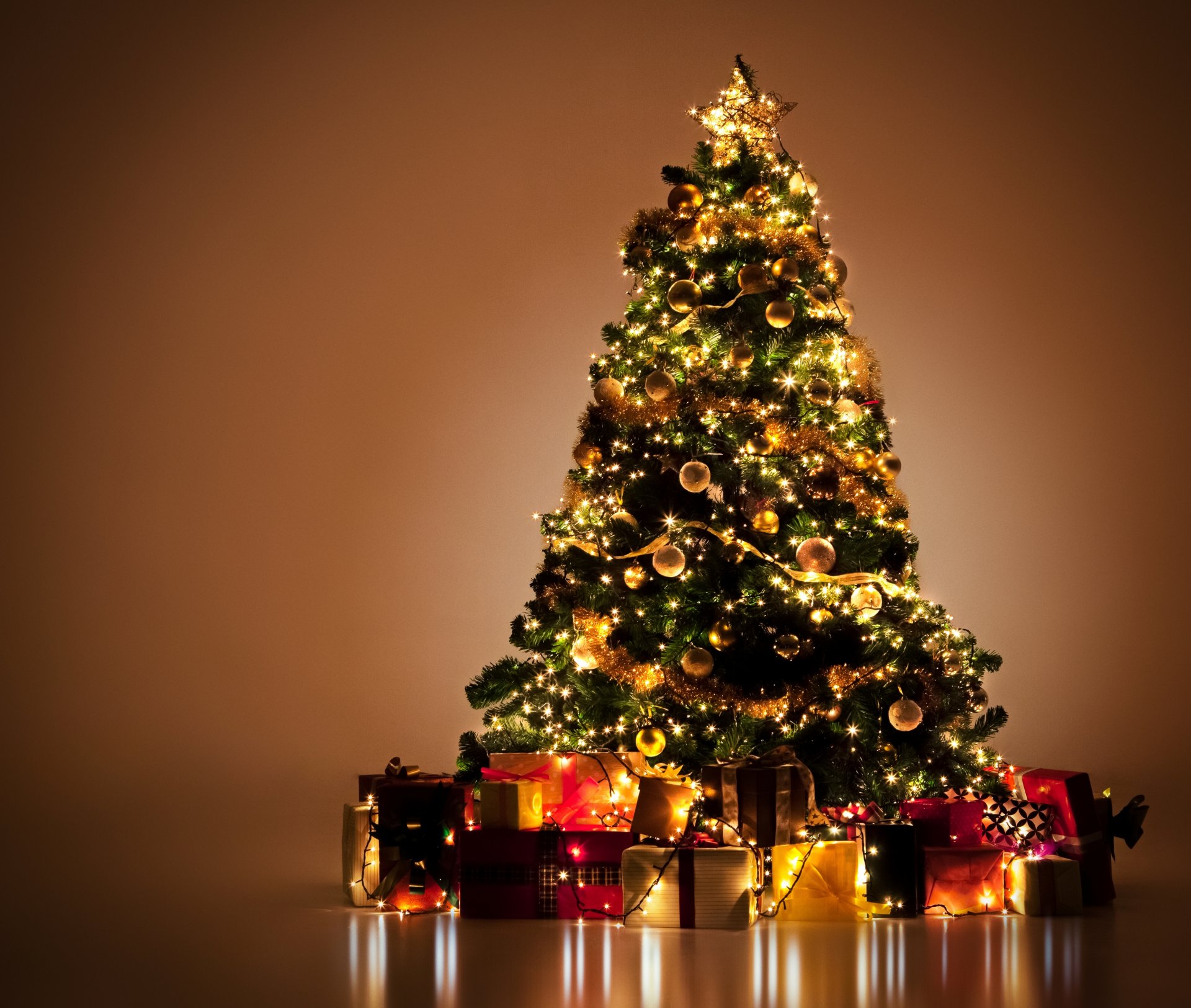 christmas-new-year-tree-novyj-god-rozhdestvo-elka-igrushki-podarki-ukrasheniya